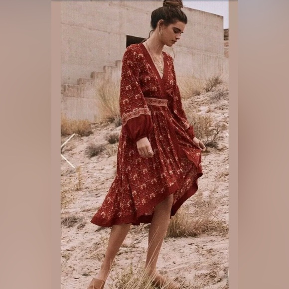 Spell & The Gypsy Midi Jewel Soirée Dress size S - Picture 3 of 9